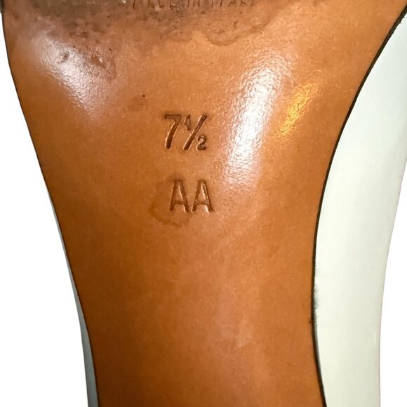 Evins ivory and tan leather cap toe classic pumps women's size 7 1/2 - Picture 9 of 11